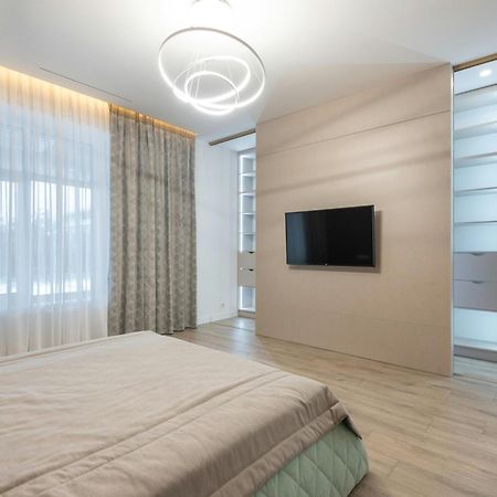 Plazzo Prime Plaza At Delhi Airport Bed & Breakfast นิวเดลี ภายนอก รูปภาพ