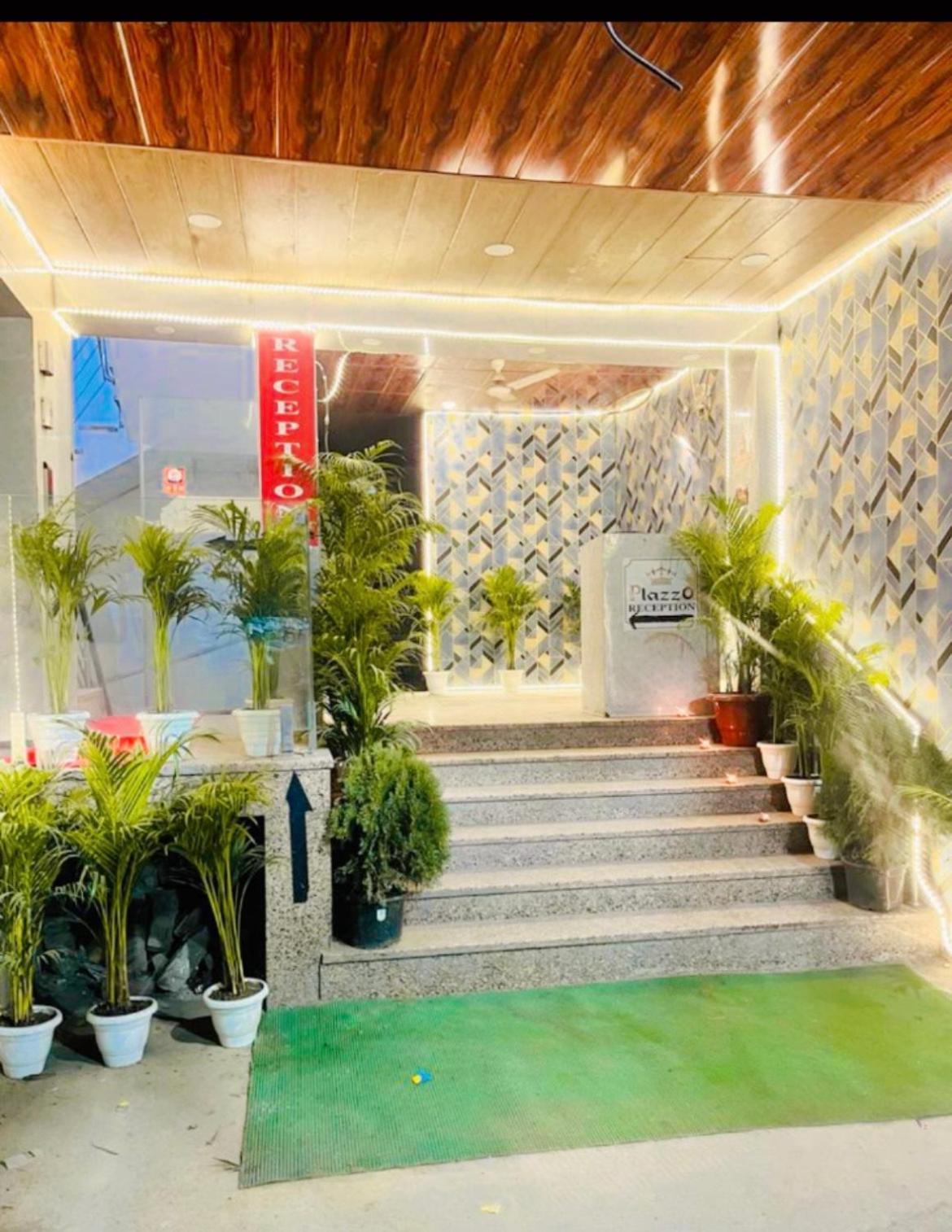 Plazzo Prime Plaza At Delhi Airport Bed & Breakfast นิวเดลี ภายนอก รูปภาพ