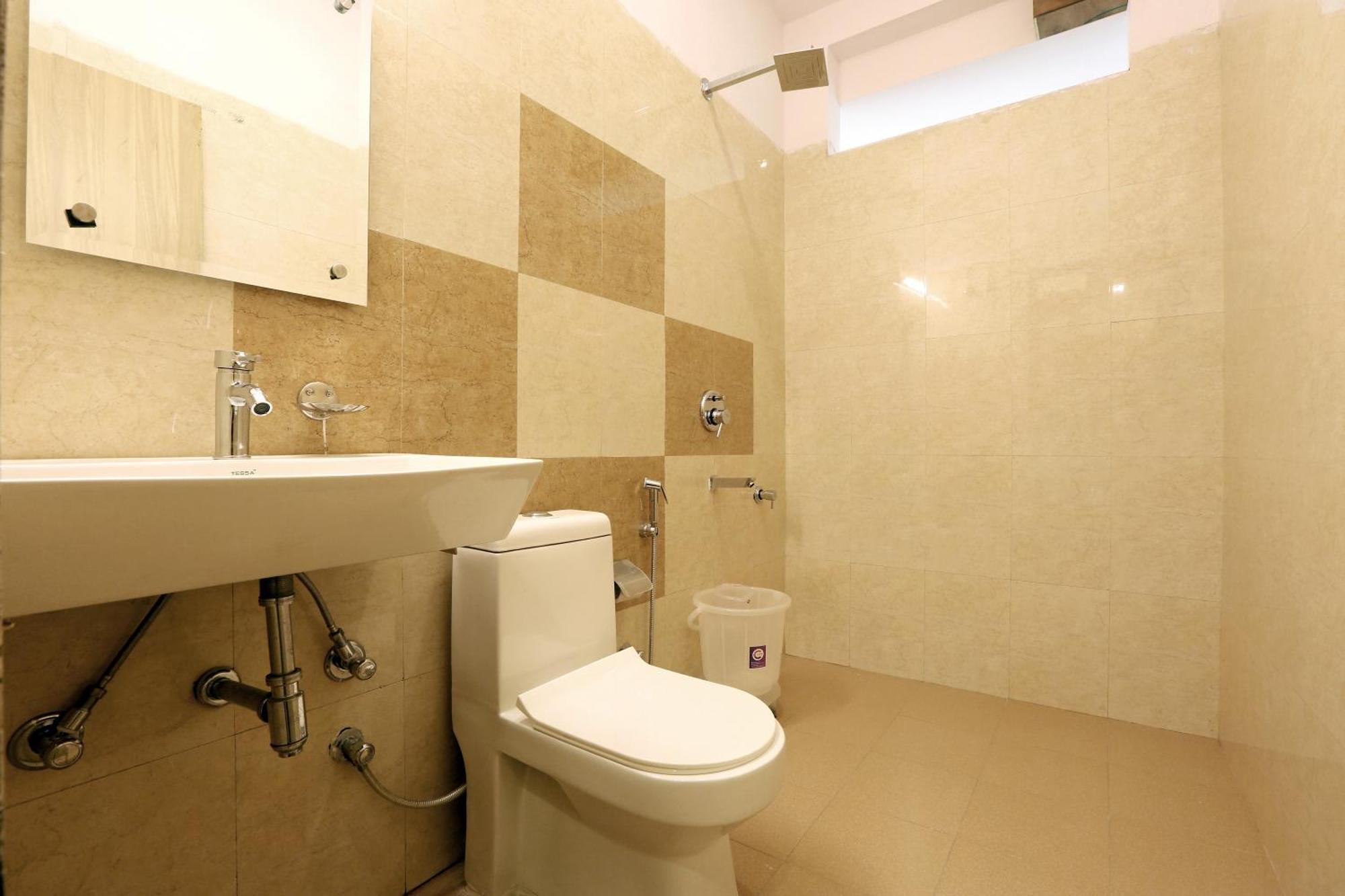 Plazzo Prime Plaza At Delhi Airport Bed & Breakfast นิวเดลี ภายนอก รูปภาพ