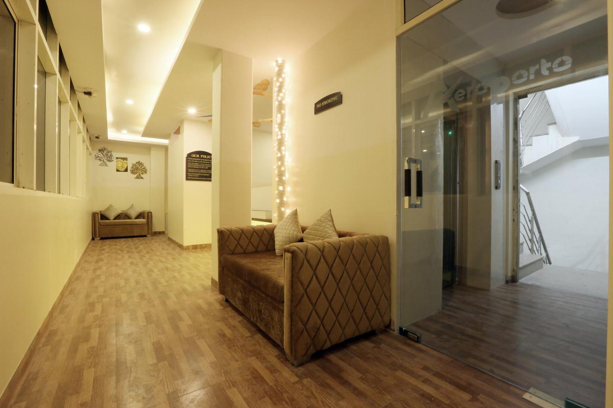Plazzo Prime Plaza At Delhi Airport Bed & Breakfast นิวเดลี ภายนอก รูปภาพ