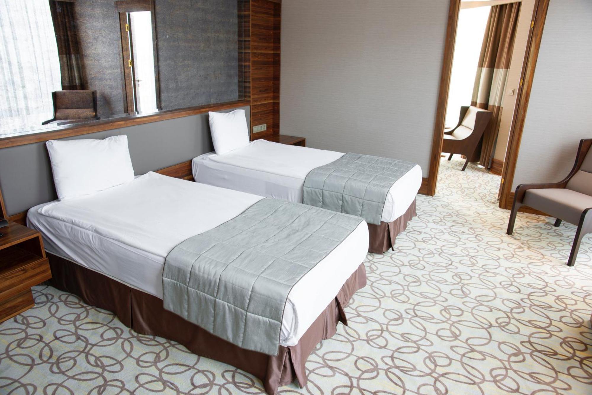 Plazzo Prime Plaza At Delhi Airport Bed & Breakfast นิวเดลี ภายนอก รูปภาพ